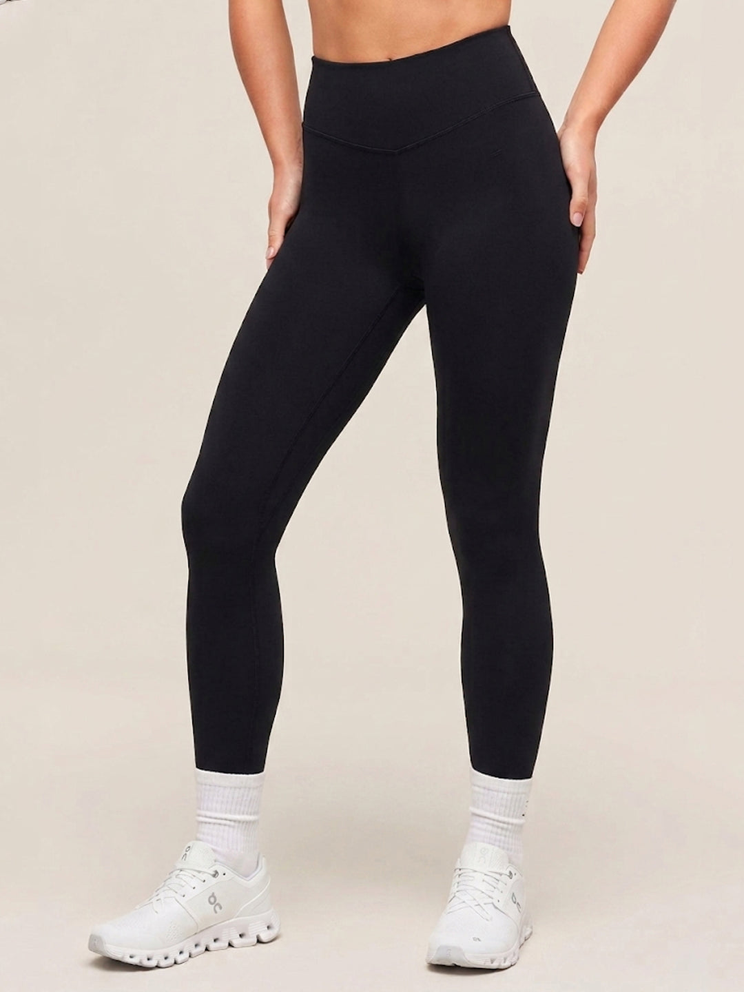 Luna Poise Leggings - Midnight Black