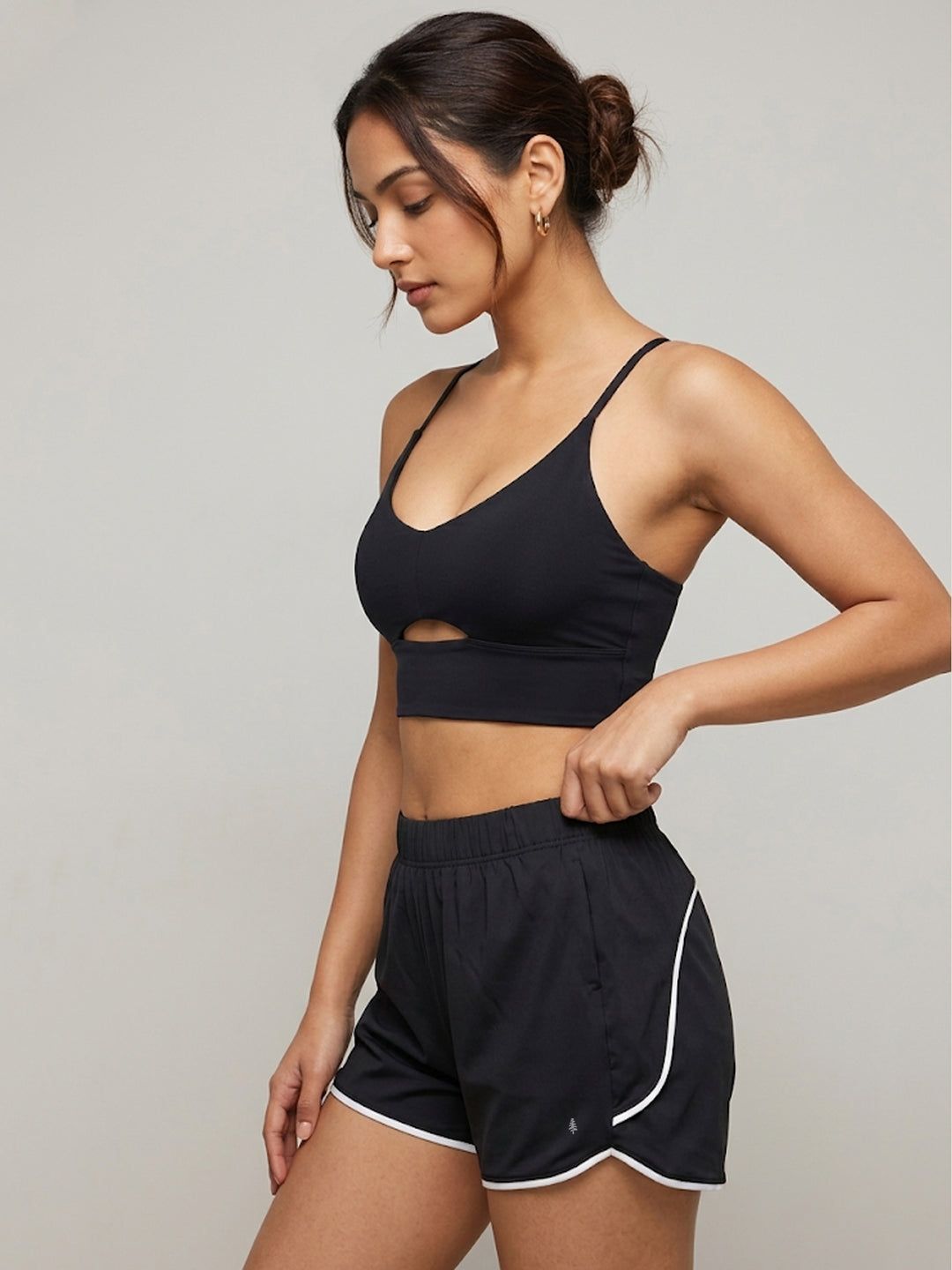 Aelya V-Lift Bra - Midnight Black