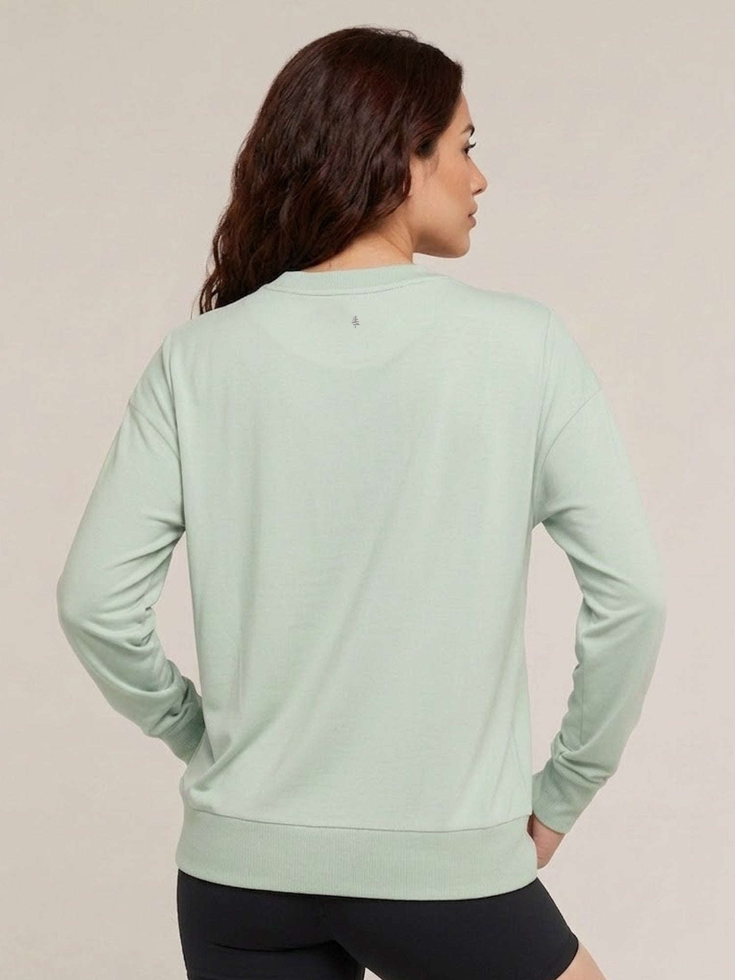 Anna FeatherLite Tee - Pistachu Green Chelsea Athleisure 