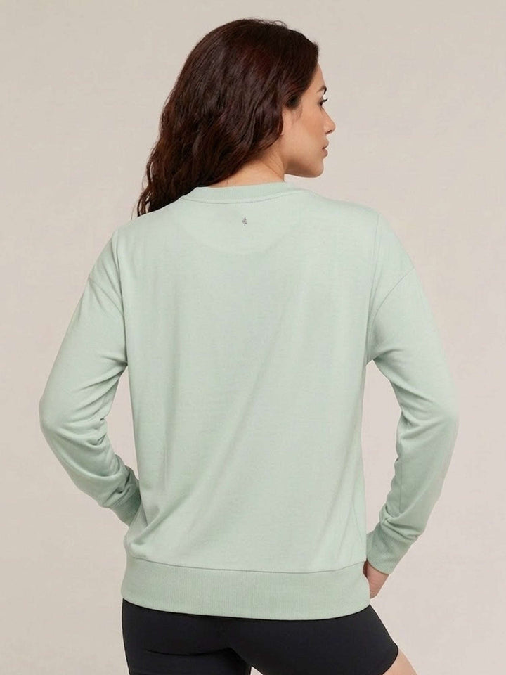 Anna FeatherLite Tee - Pistachu Green Chelsea Athleisure 