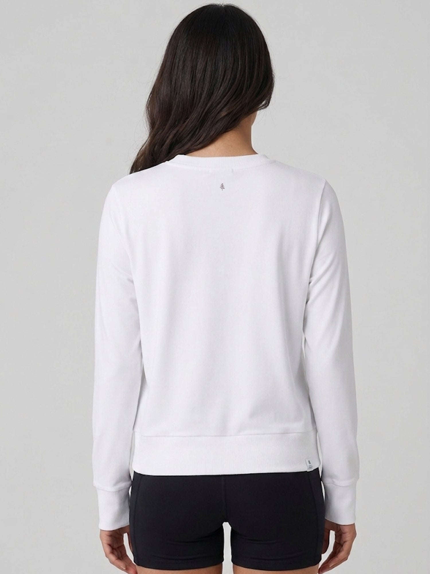 Anna FeatherLite Tee - White Chelsea Athleisure 