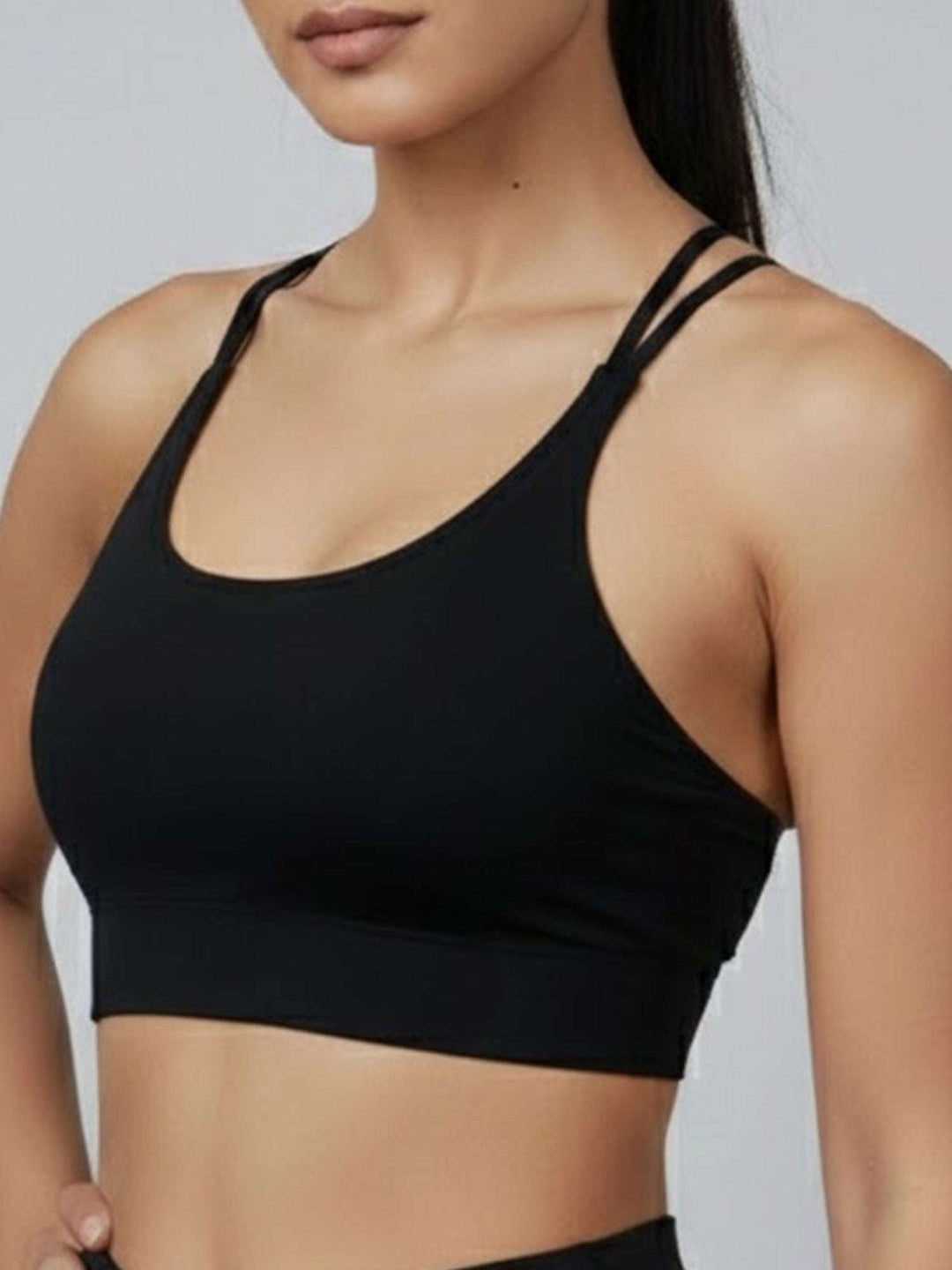 Drift Bra – Seamless Cross-Back Medium Impact – Black Chelsea Athleisure 