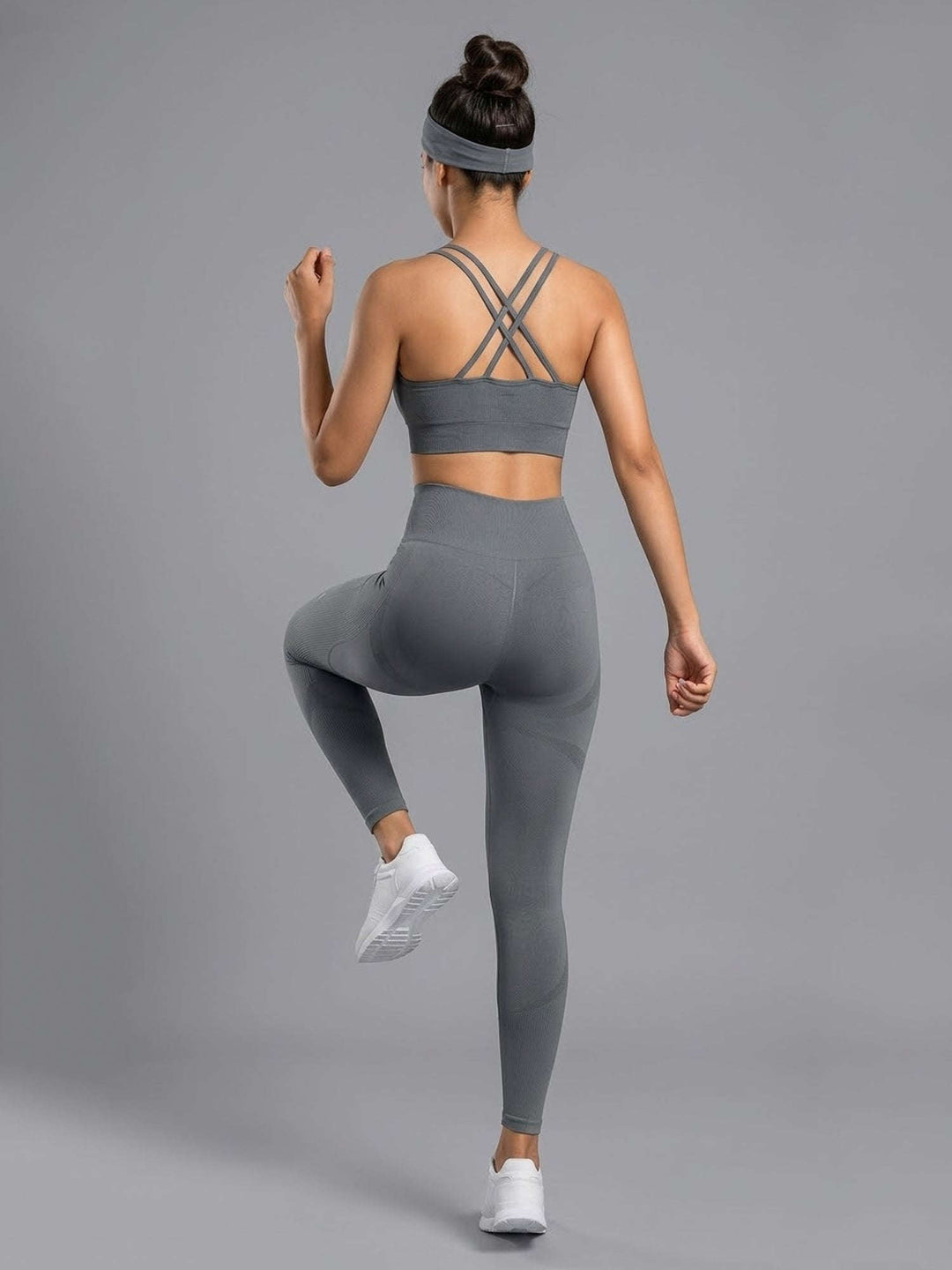 Drift Bra – Seamless Cross-Back – Medium Impact – Dark Shadow Chelsea Athleisure 