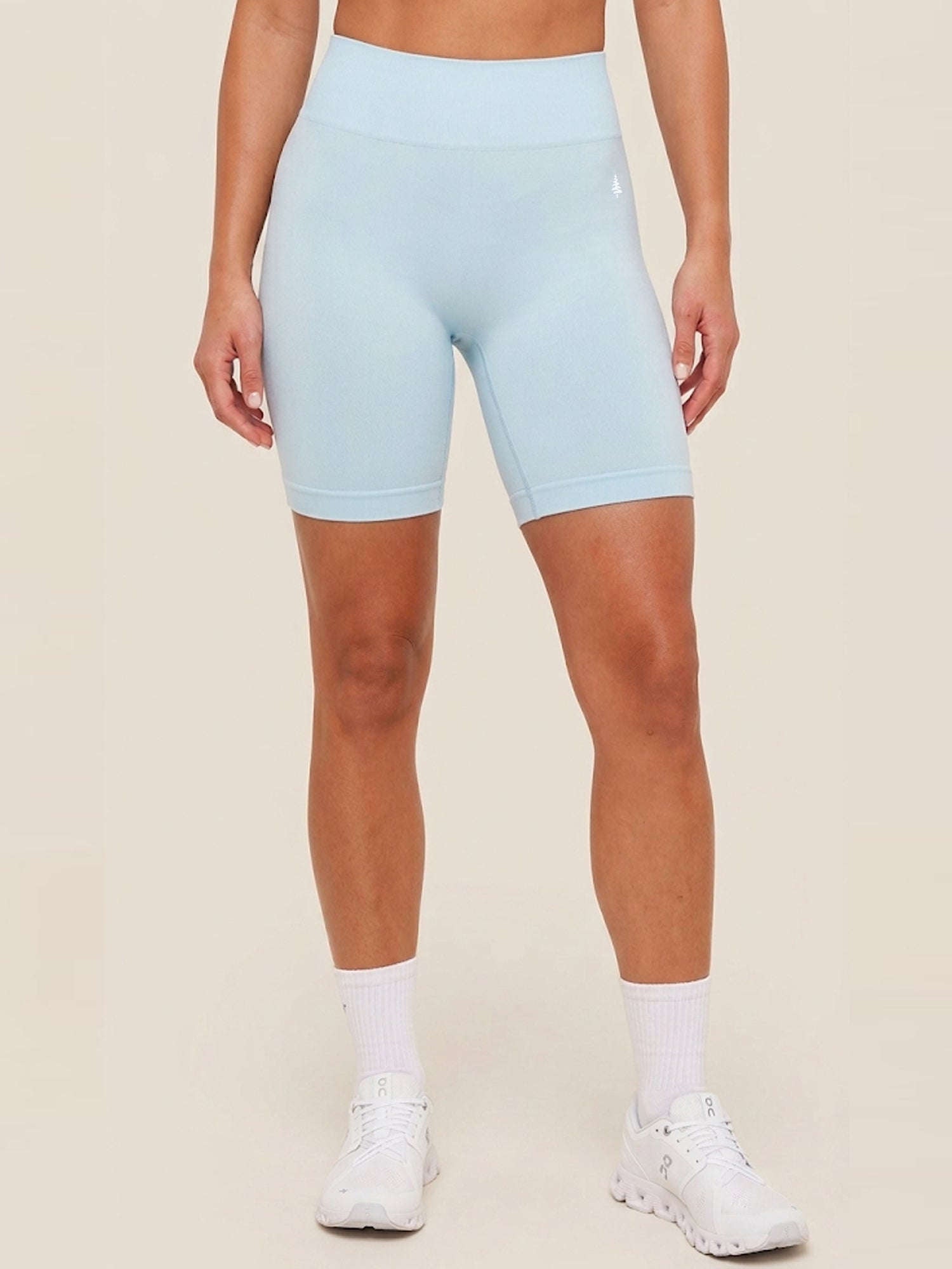 FlowForm Seamless Shorts® Delicate Blue 6.5" Inseam Chelsea Athleisure 