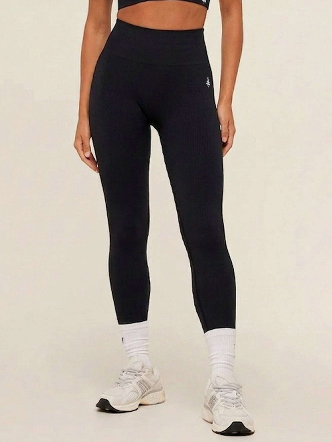 MoveLight Seamless Leggings®  Black 27" Inseam Chelsea Athleisure 